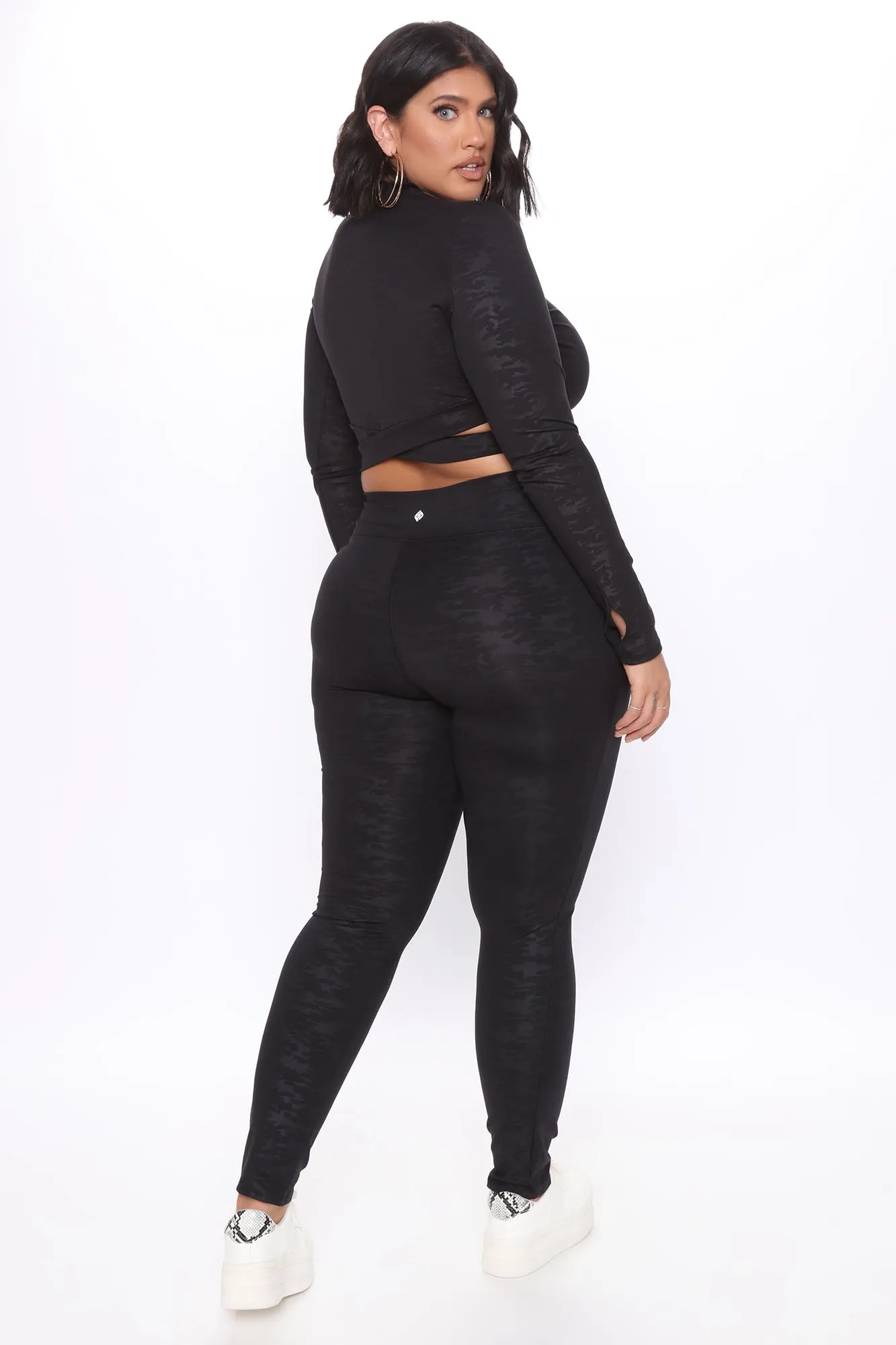 Basic Training Active Crop Top - Black