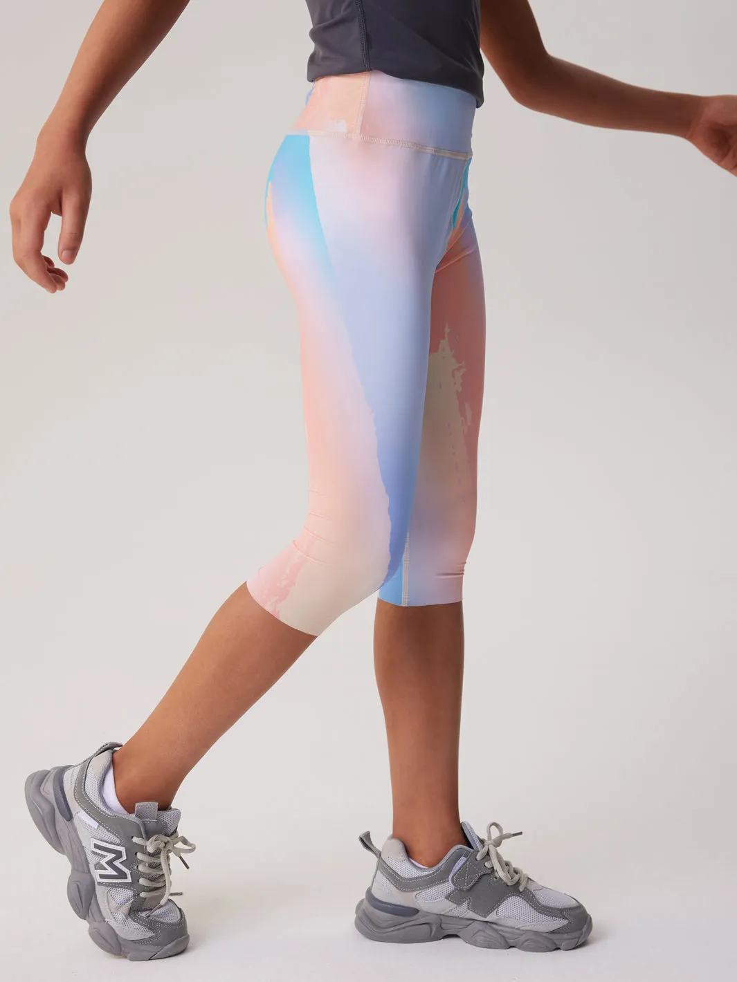 Breezy Pattern Knee-Length Capris