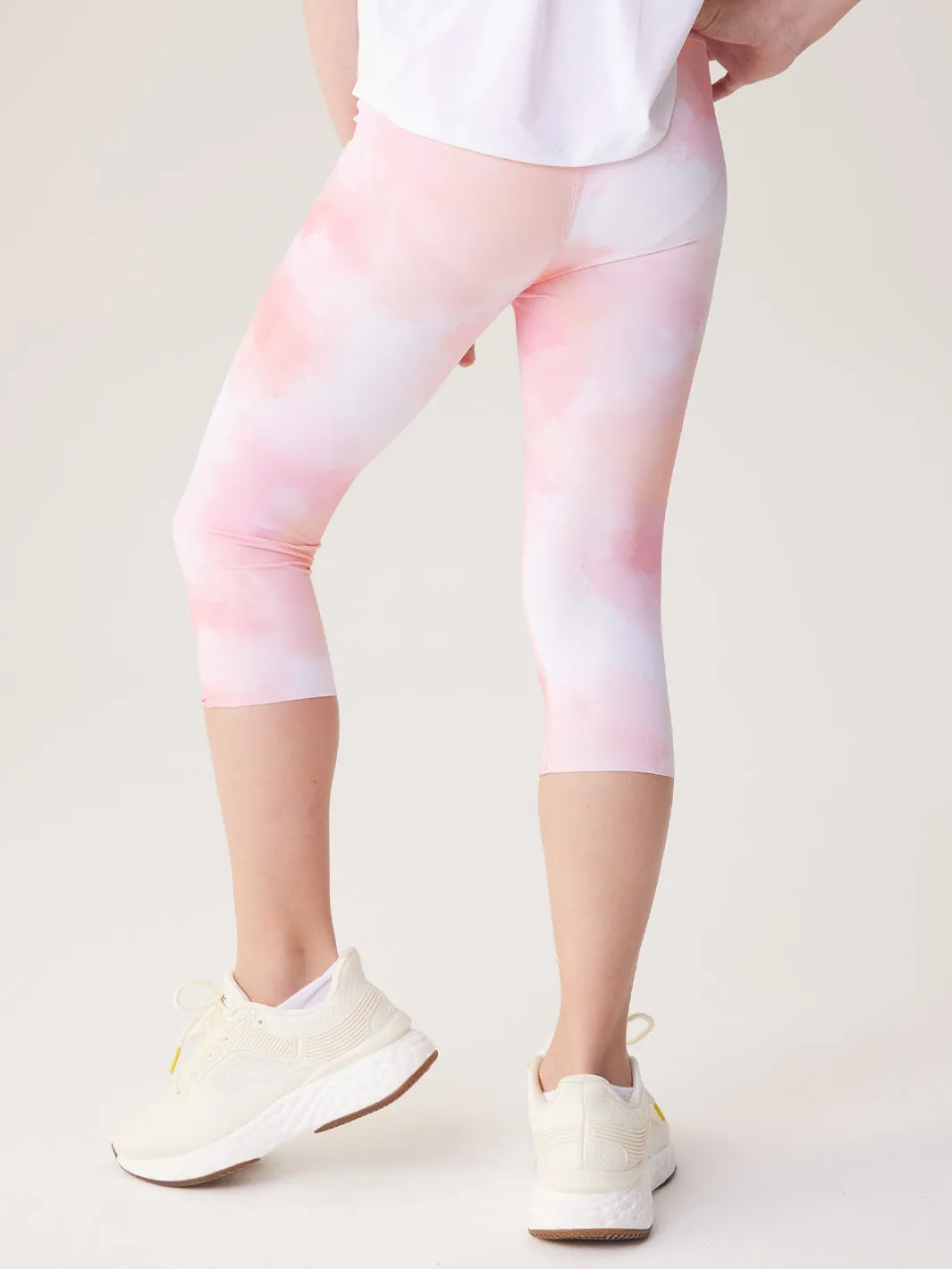 Breezy Pattern Knee-Length Capris