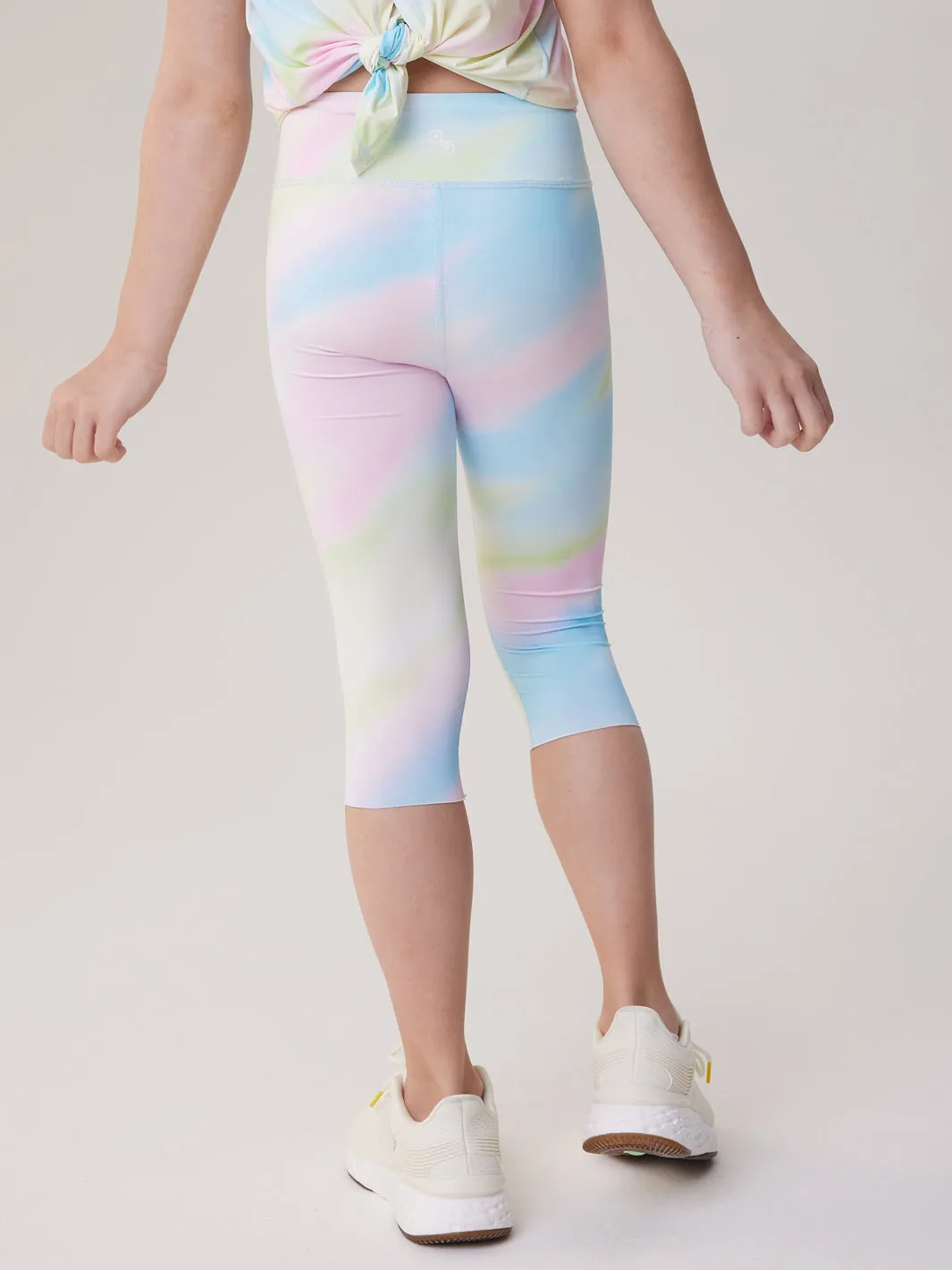 Breezy Pattern Knee-Length Capris