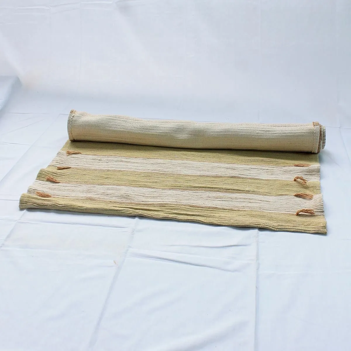 Herbal Drill Yoga Mat with Hurdles for Enhanced Yoga Practice
