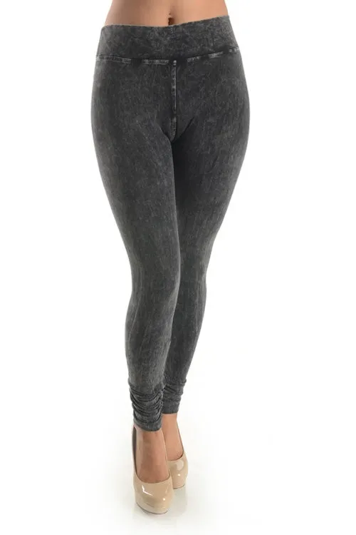 Mineral Washed Jeggings in Black