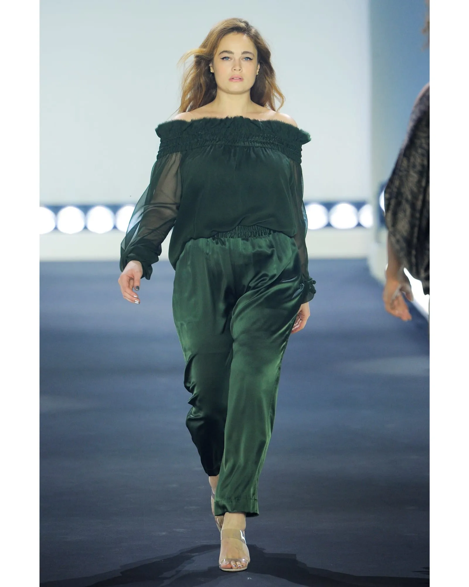 Satin Icon Track Pant | Olive