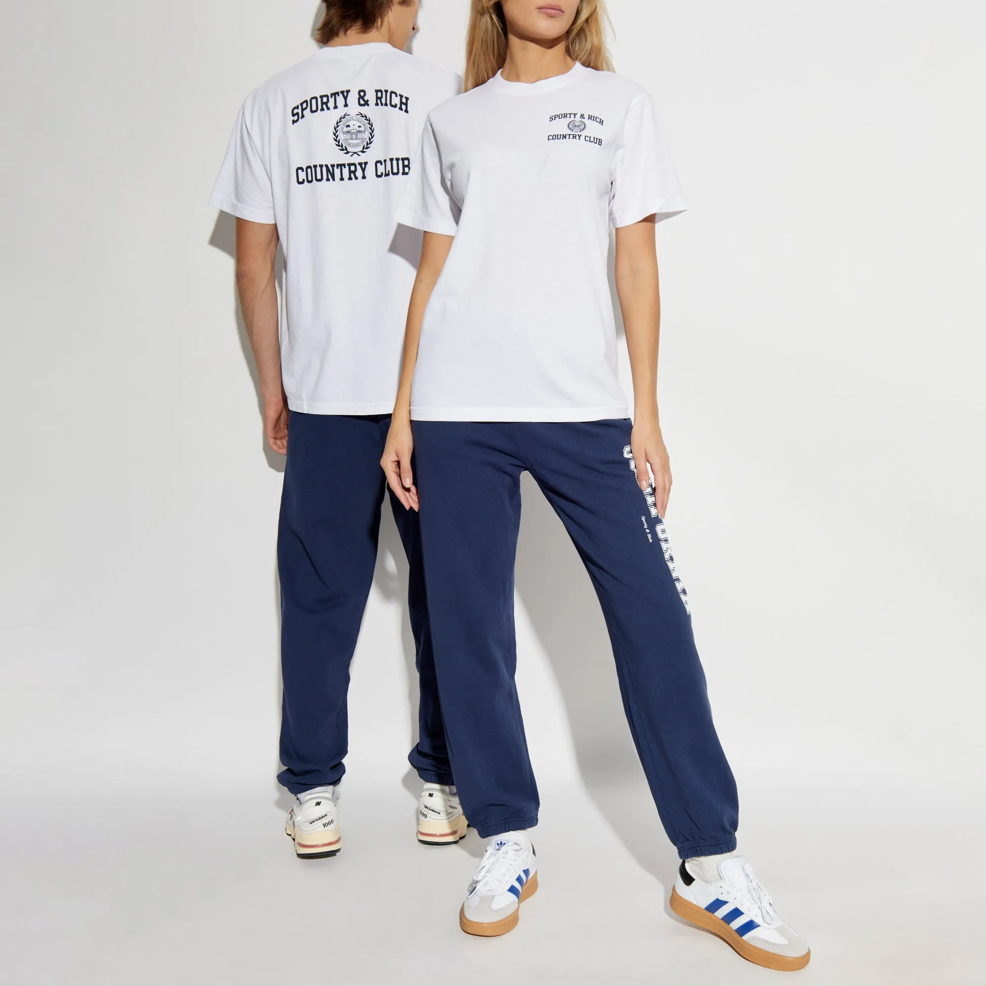 SPORTY & RICH | WMN'S VARSITY CREST T-SHIRT { WHITE/NAVY