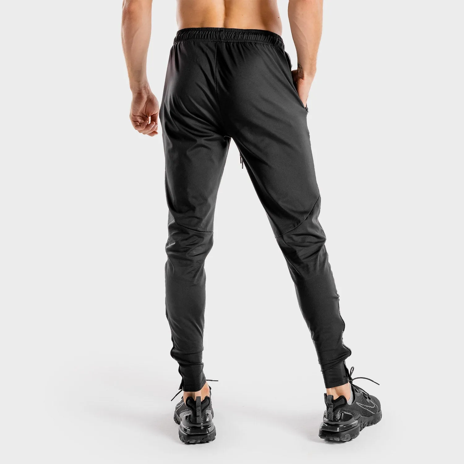 Wolf Track Pants - Onyx